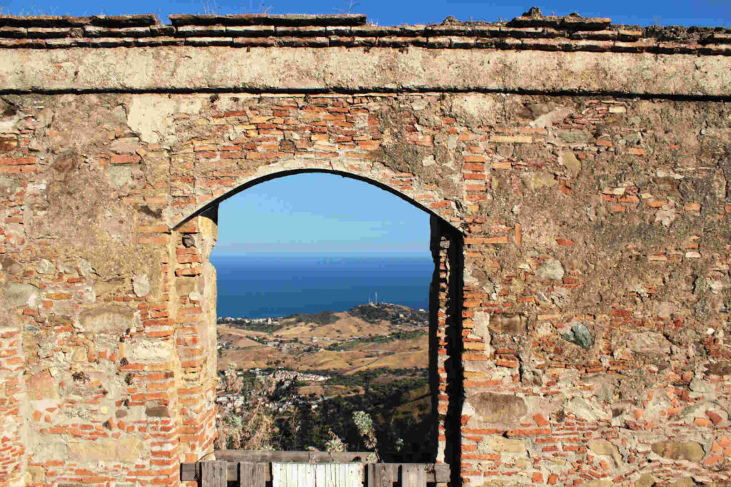 Vista da Brancaleone Superiore a Brancaleone Marina Viaggio in Calabria con spuntidiviaggio
