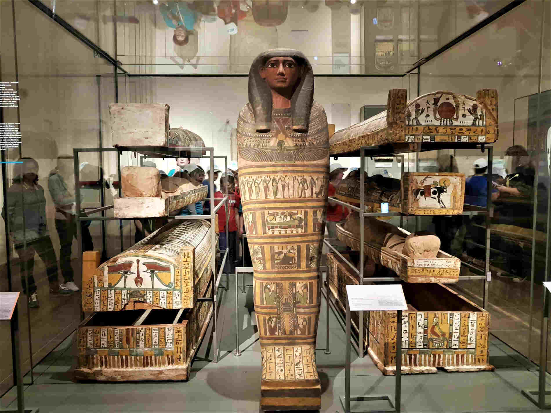 Sarcofagi e Mummia di Tamit