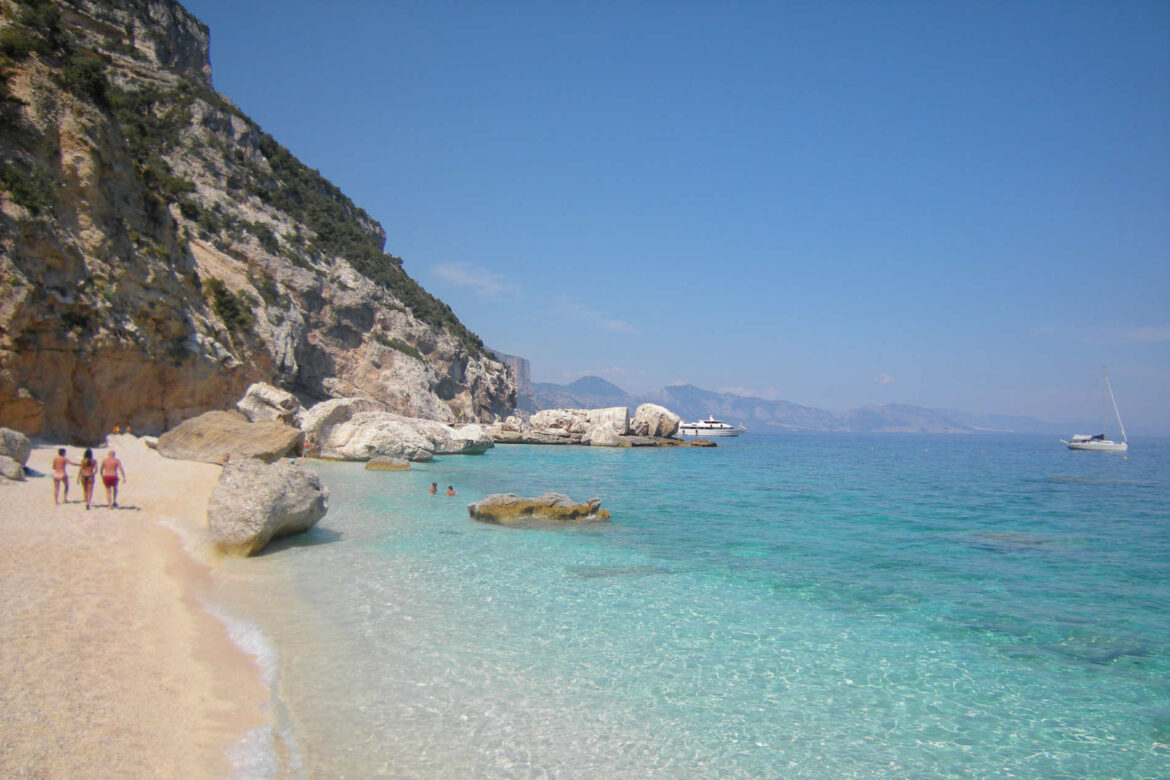 Spiaggia di Cala Mariolu, la Perla del Golfo di Orosei