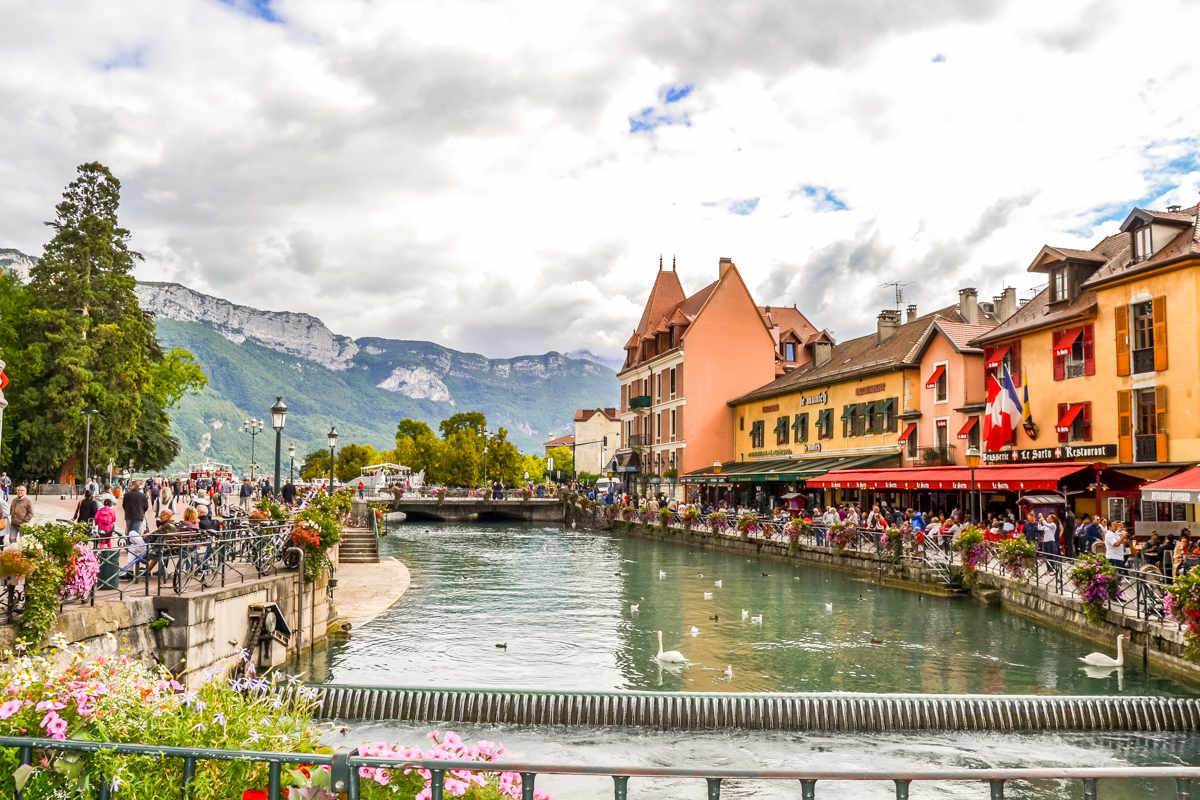 Annecy in Francia uno dei Borghi imperdibili da visitare in Europa