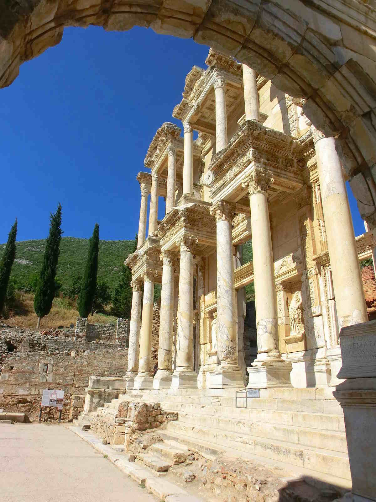Siti imperdibili in Europa - La biblioteca di Celso a Efeso, Turchia