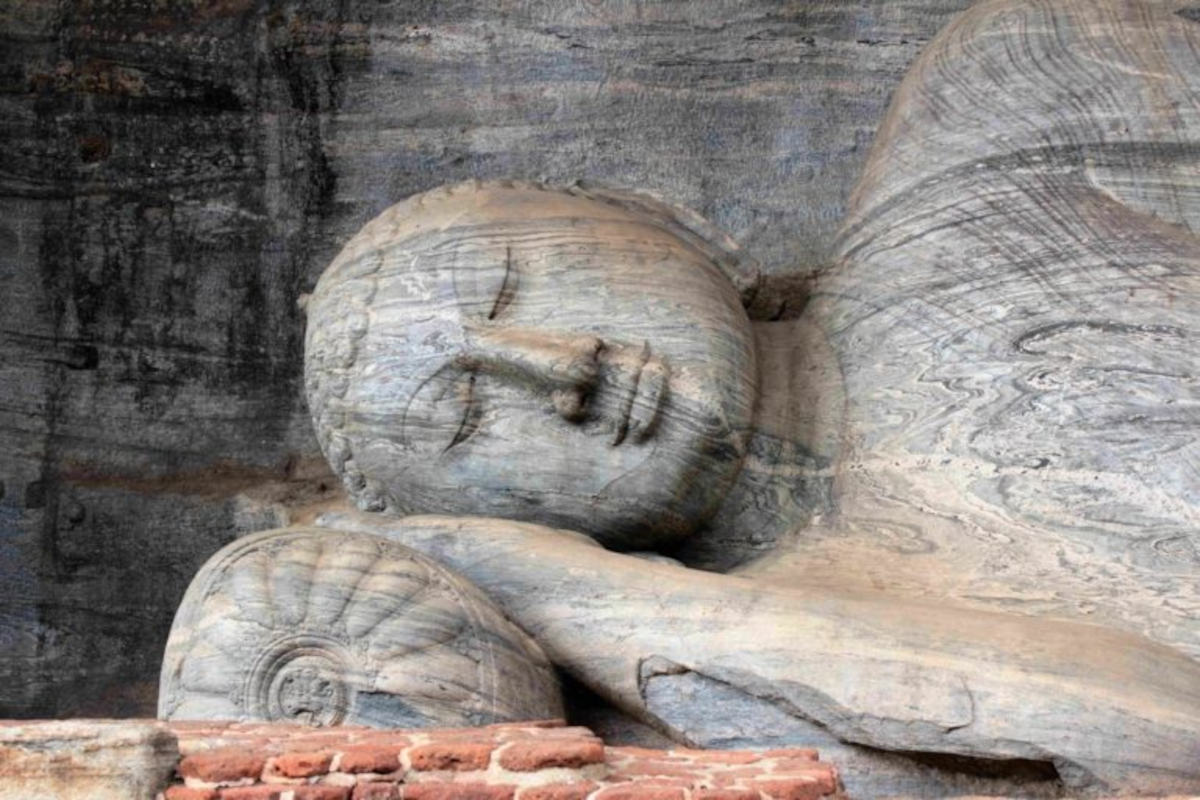 Il Gal Vihara a Polonnaruwa in Sri Lanka: vacanze al caldo in inverno non solo Mare