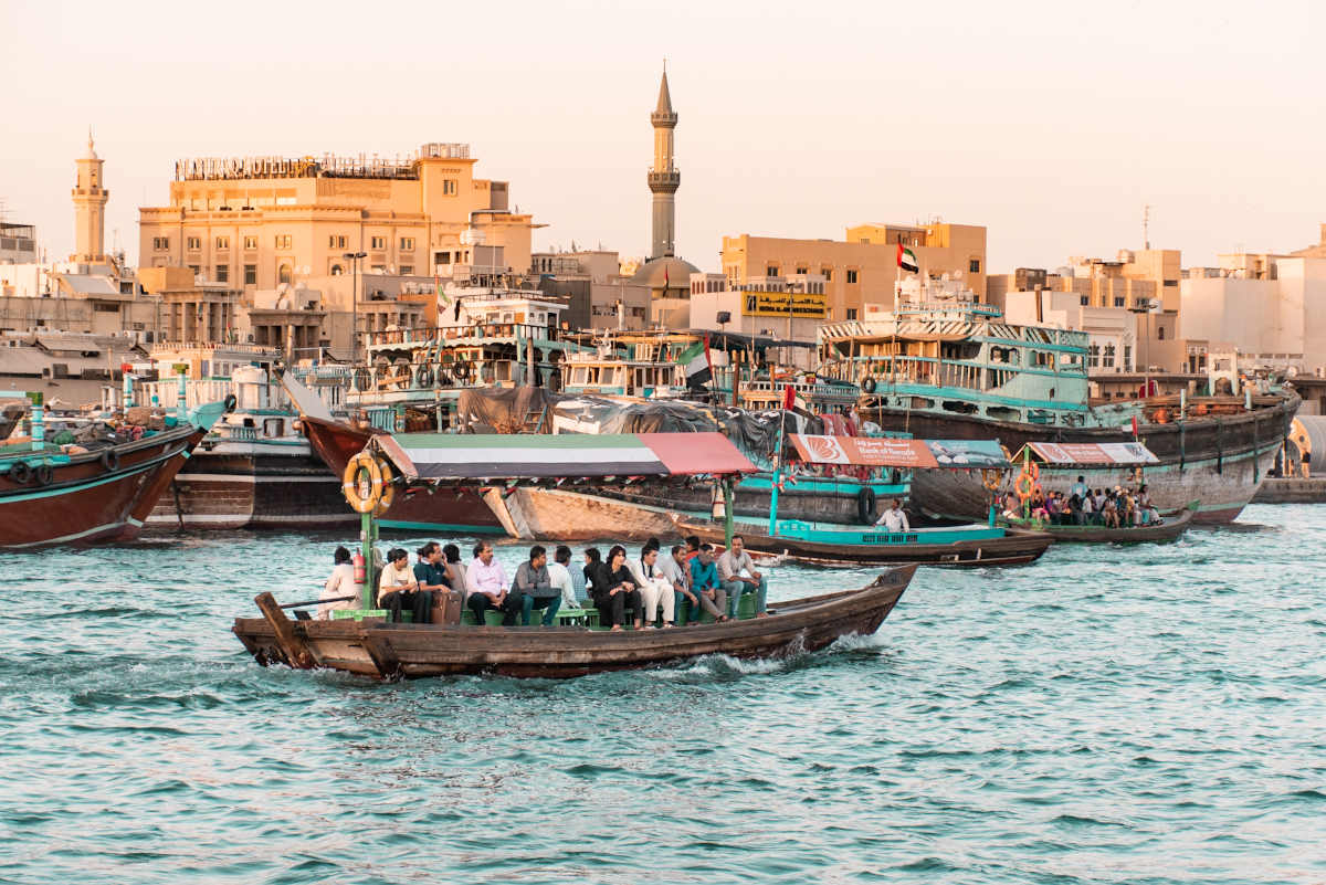 Creek ed imbarcazioni a Dubai per vacanze invernali non solo mare