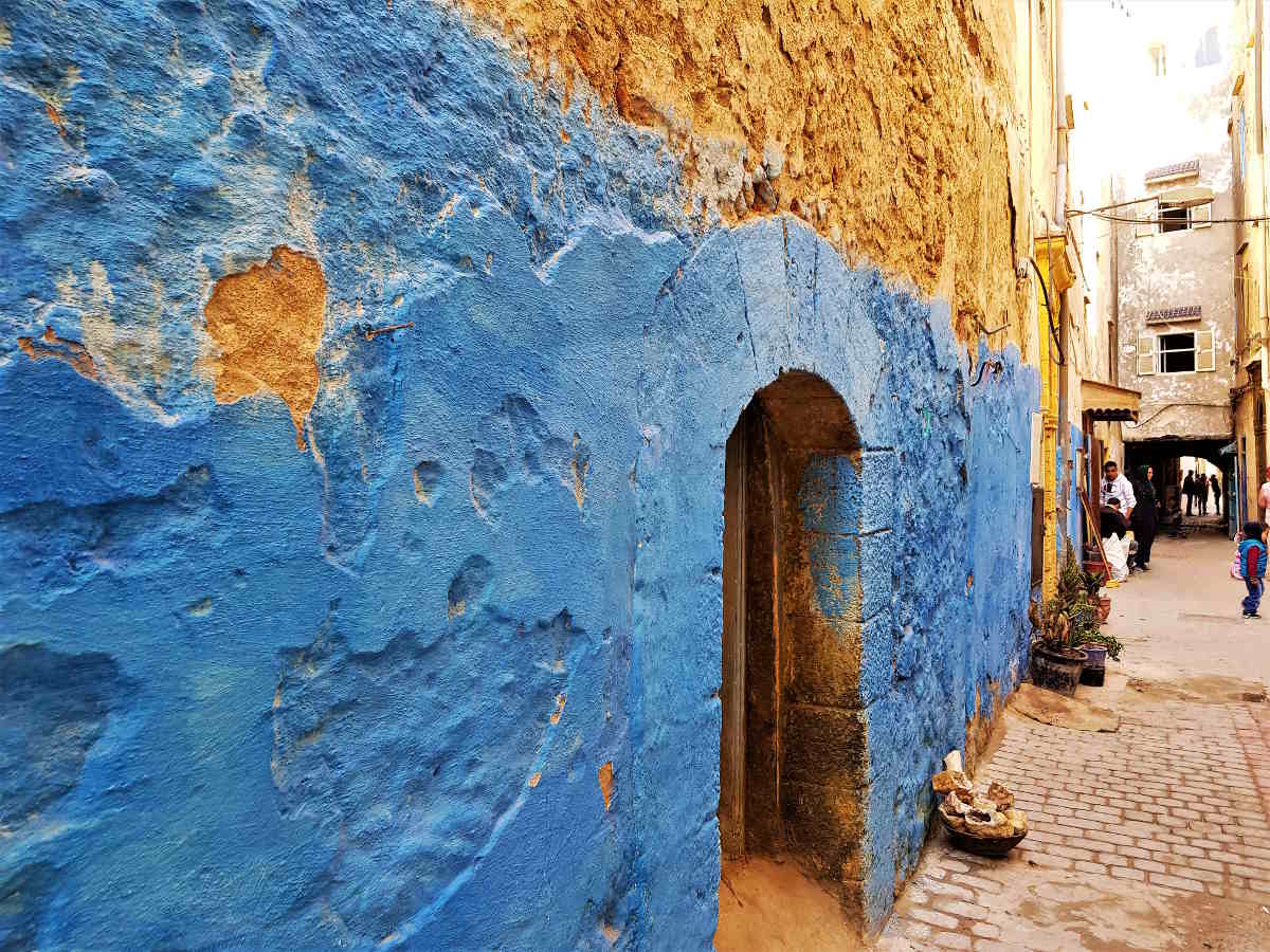 L'intonaco dipinto di Blu nella Mellah di Essaouira
