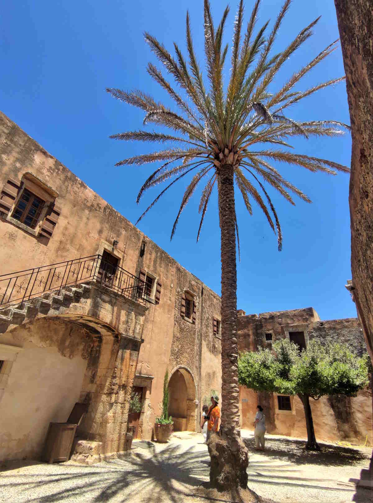 Monastero di Arkadi a Creta: scorci nel cortile