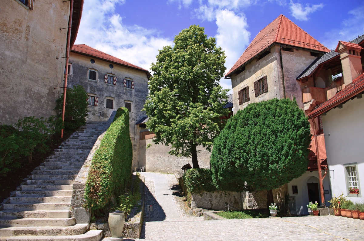 Cortile interno del Castello di Bled in Slovenia