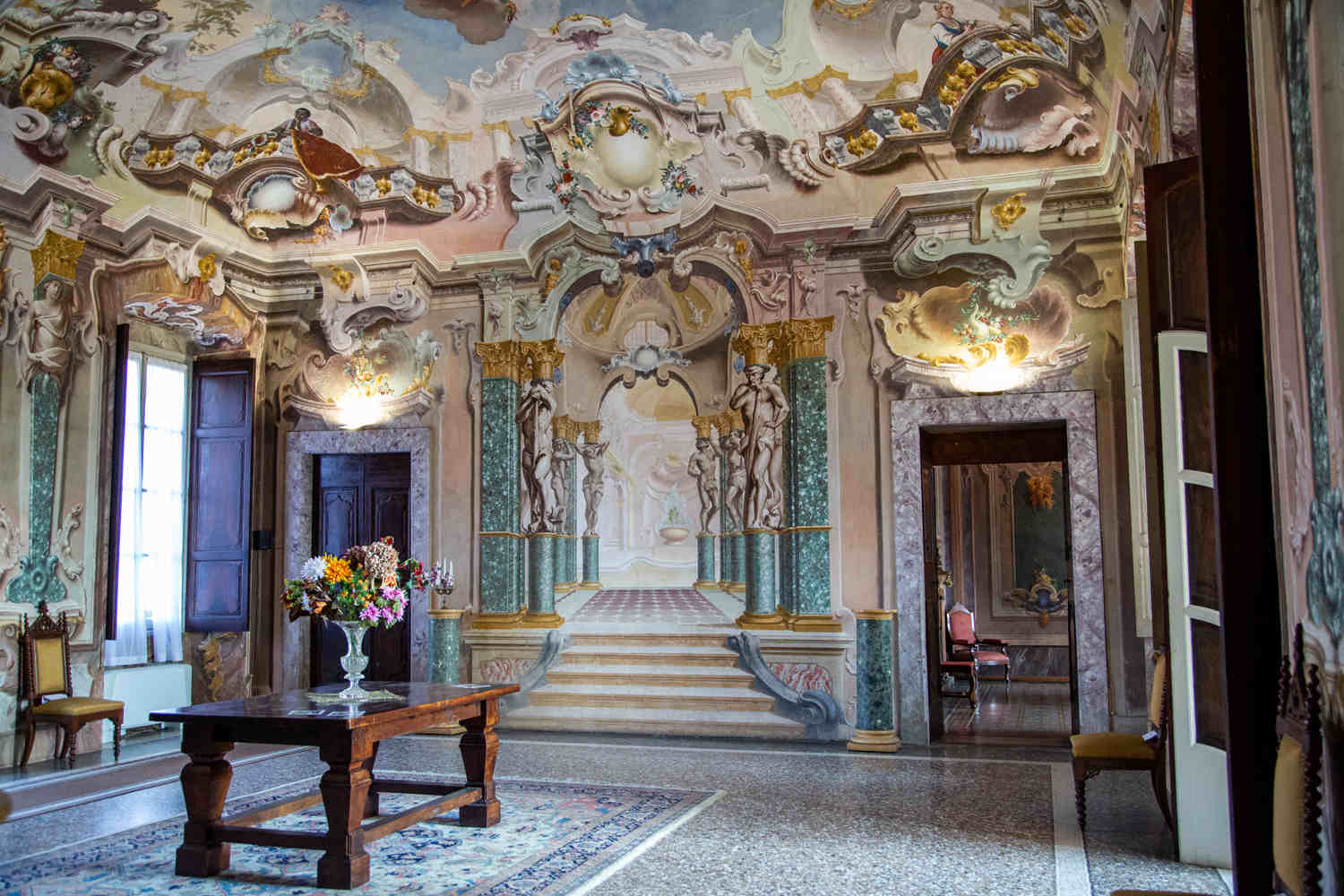 Ville e Castelli d'Italia imperdibili da visitare: Interni di Villa Gromo a Mapello (BG)