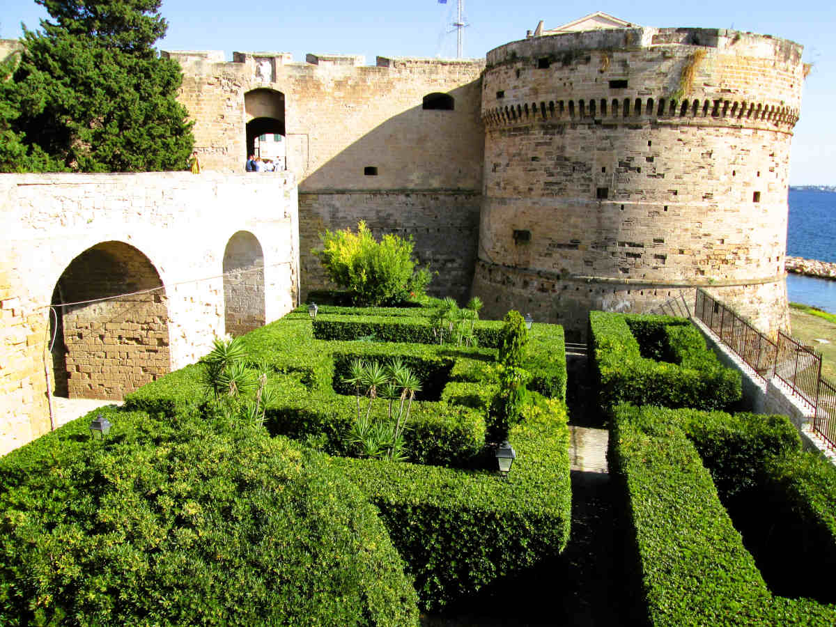  I Giardini del Castello Aragonese di Taranto in Puglia