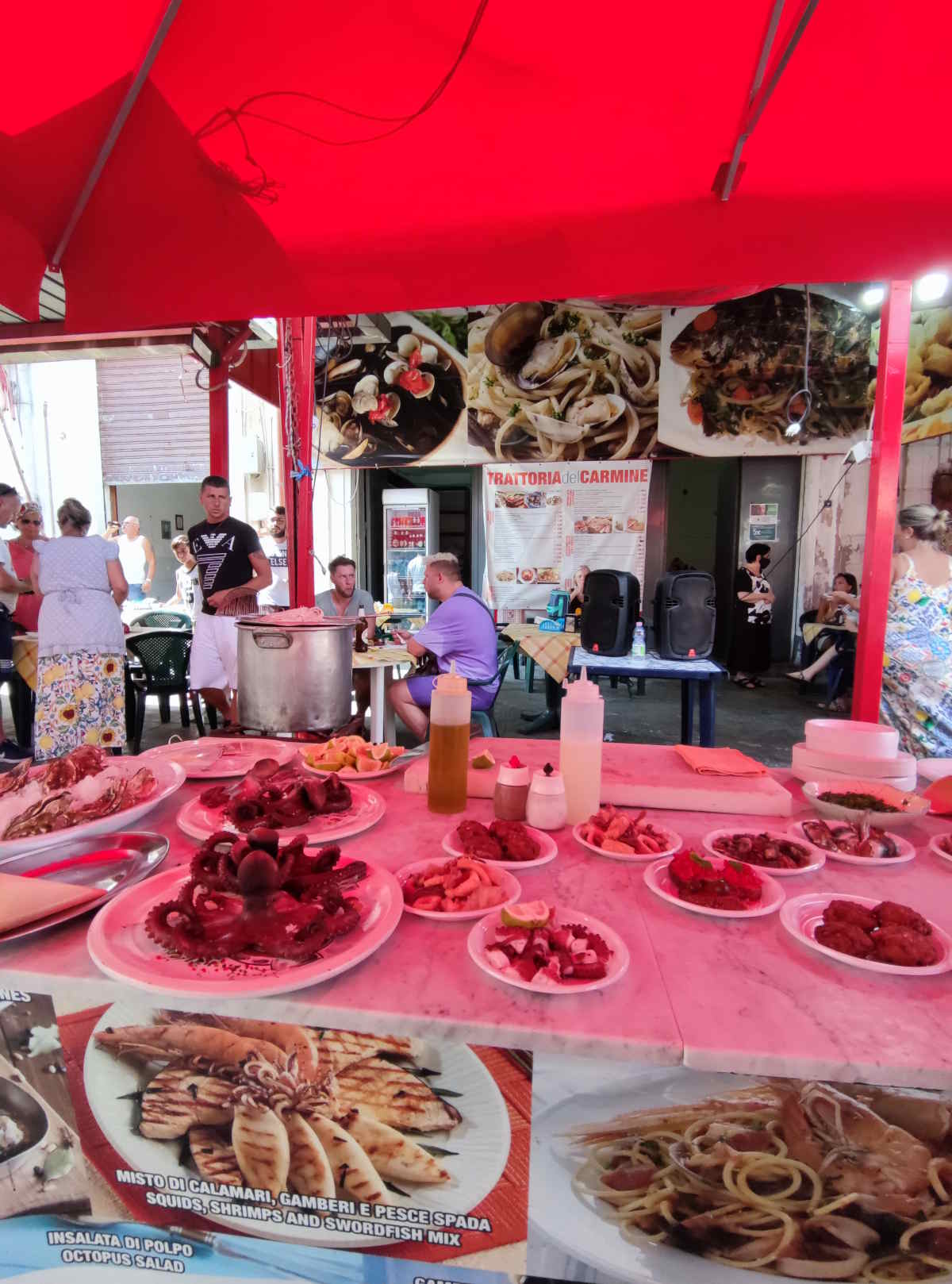 Street food e piccoli ristorantini per i vicoli dei mercati palermitani