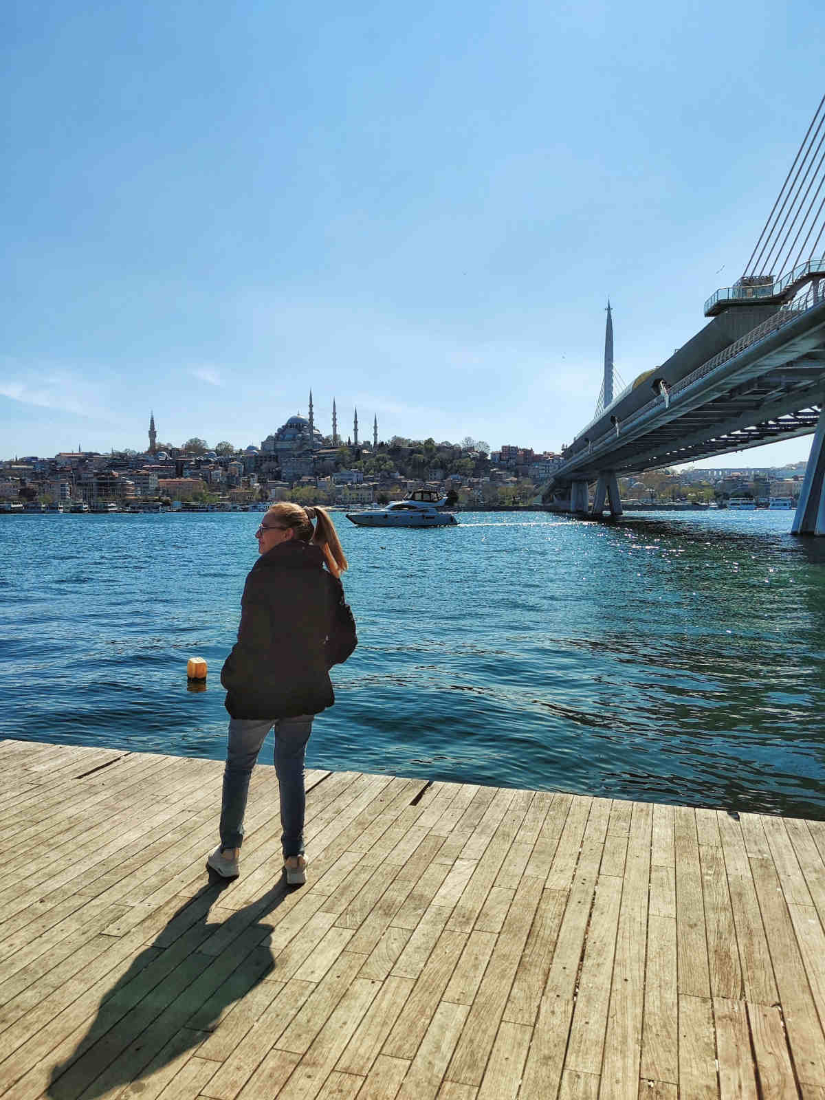 Passeggiata panoramica lungo le rive del Bosforo a Galataport