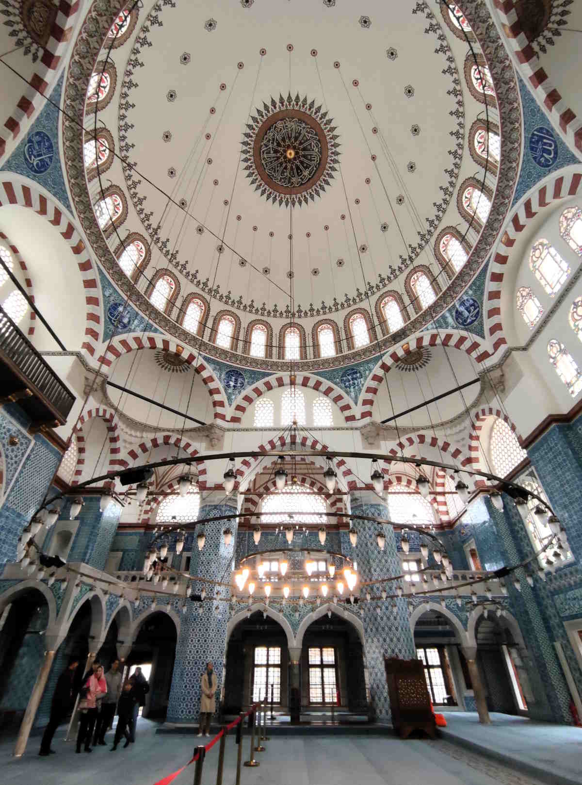 Luoghi imperdibili a Istanbul: Interni della Moschea di Rüstem Pascià