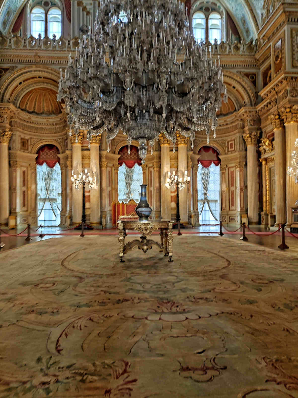 Palazzo Dolmabahçe: Un Salone 