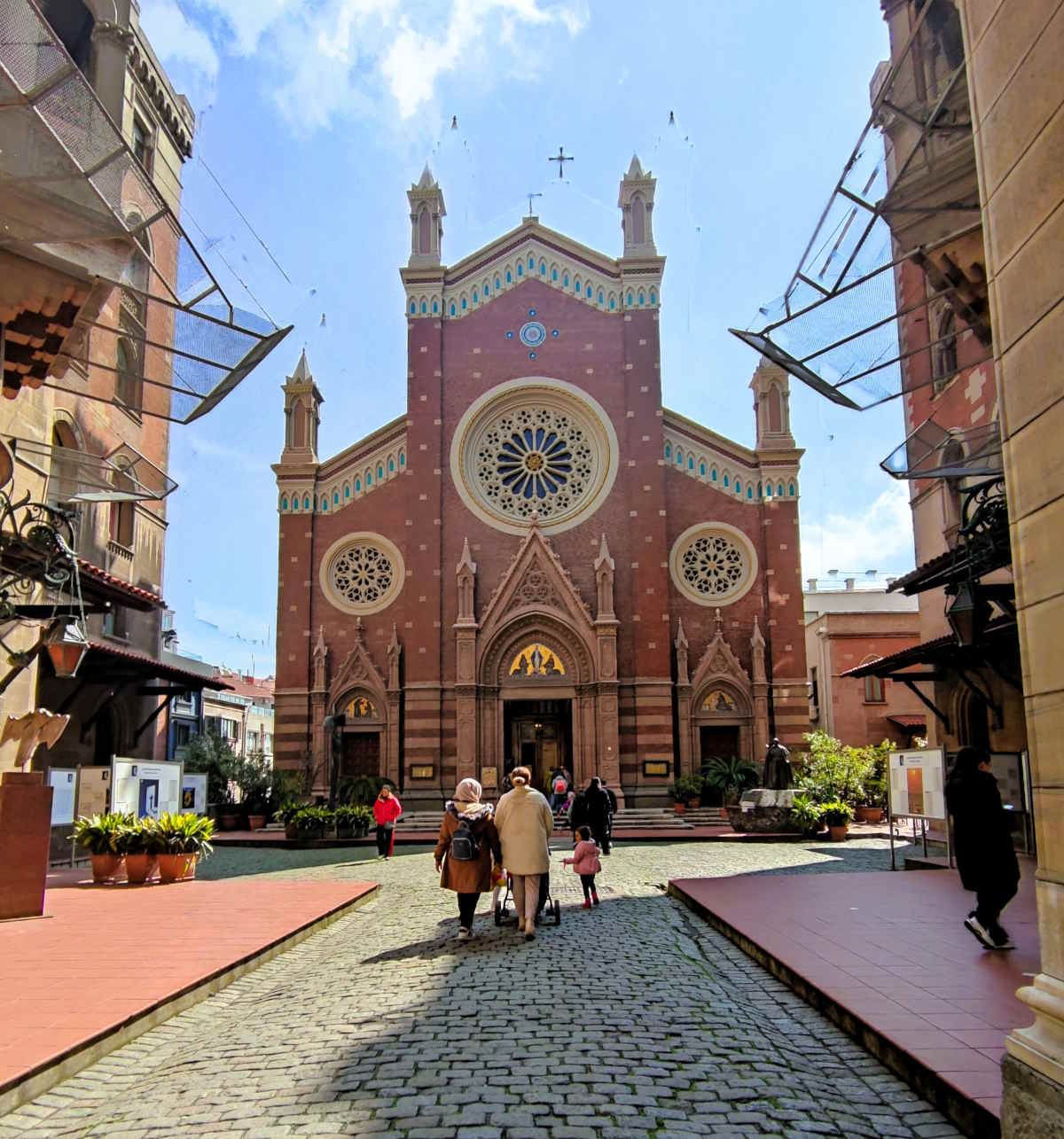 Istanbul: Chiesa di Sant'Antonio da Padova nella parte europea