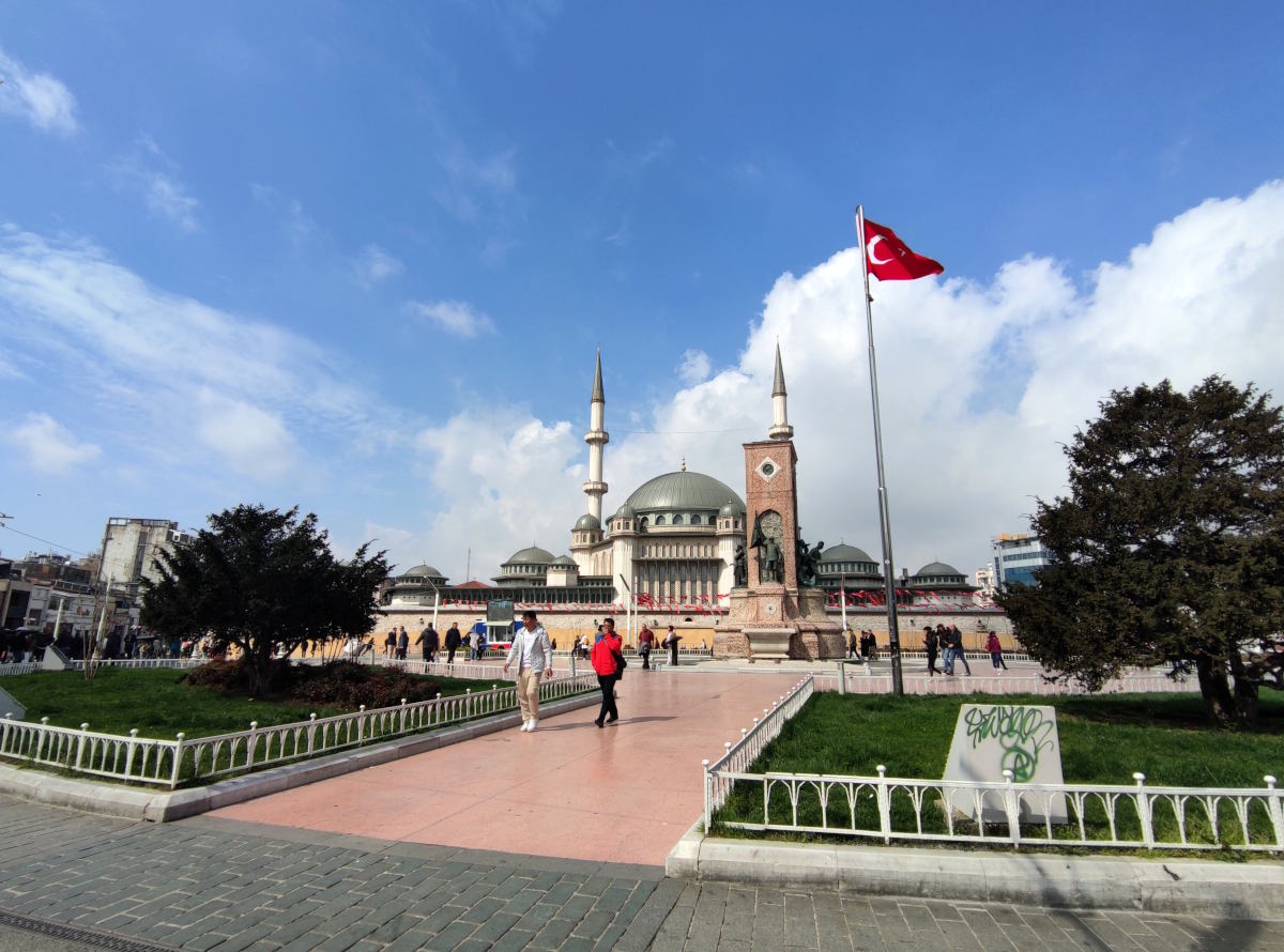 Luoghi imperdibili a Istanbul: Piazza Taksim