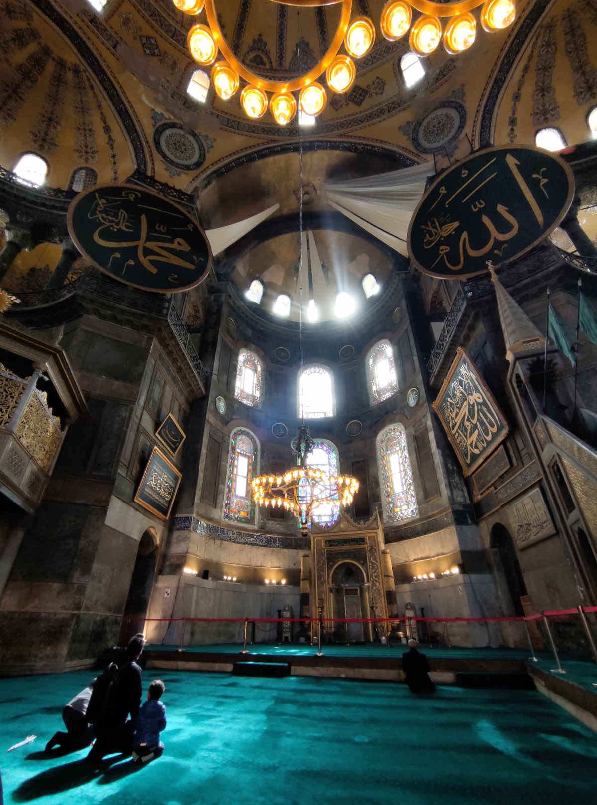 Cosa vedere a Istanbul in 3 o più giorni: l'area della preghiera ad Hagia Sophia