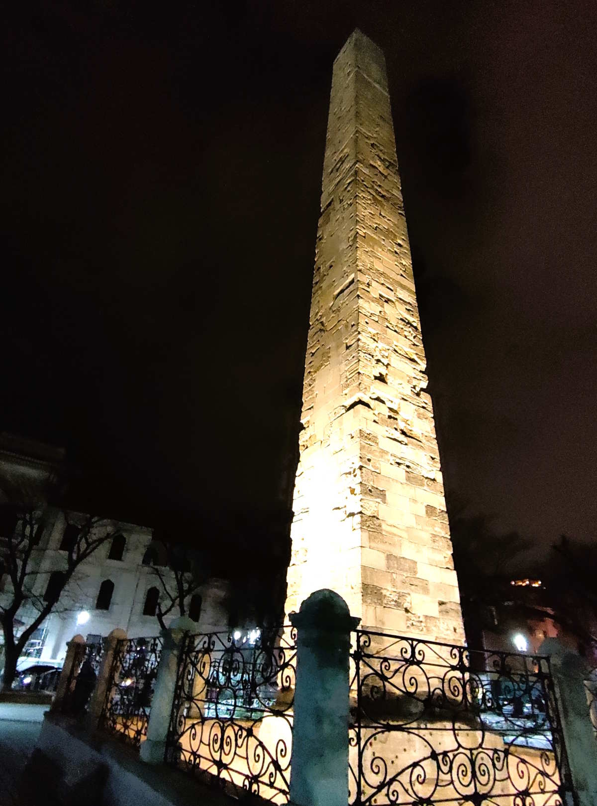 Cosa vedere a Istanbul: L'obelisco nell'Ippodromo di Costantinopo