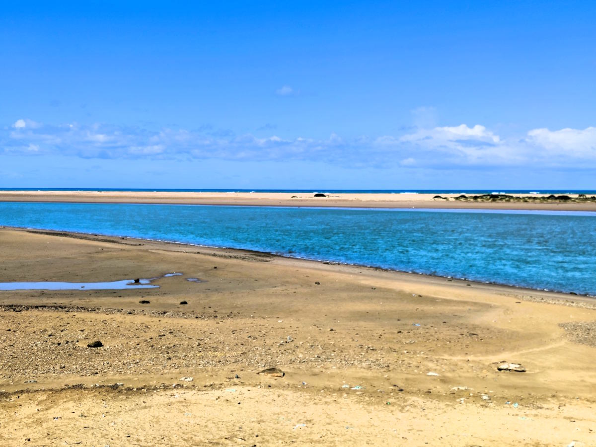 Spiagge ed oceano lungo la strada che congiunge Tangeri ad Asilah Spiagge ed oceano lungo la strada che congiunge Tangeri ad Asilah