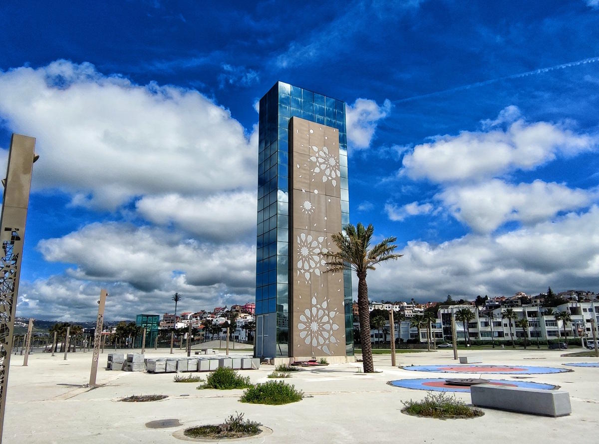 Lo splendida Corniche su Blvd. Mohamed VI Lo splendida Corniche su Blvd. Mohamed VI