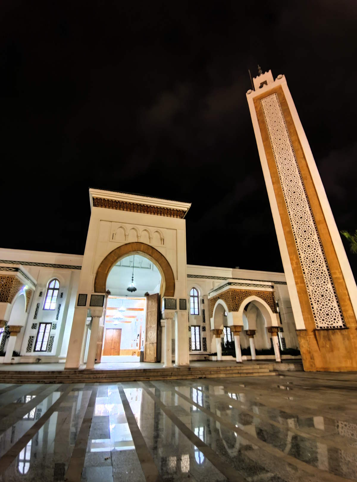 La Nuova Moschea del porto, la Moschea di Lalla Abla La Nuova Moschea del porto, la Moschea di Lalla Abla