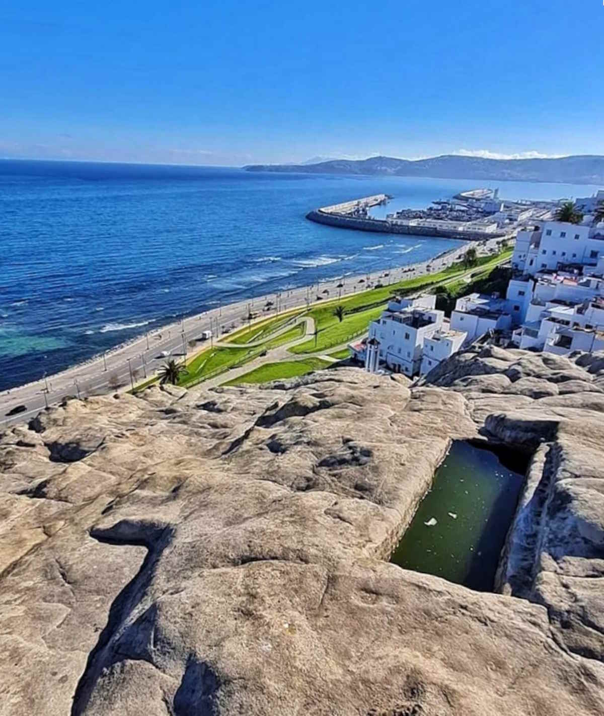 Cosa vedere a Tangeri in 3 o più giorni: Le tombe Fenice ed il panorama sulla città e il mare Cosa vedere a Tangeri: Le tombe Fenice ed il panorama sulla città e il mar