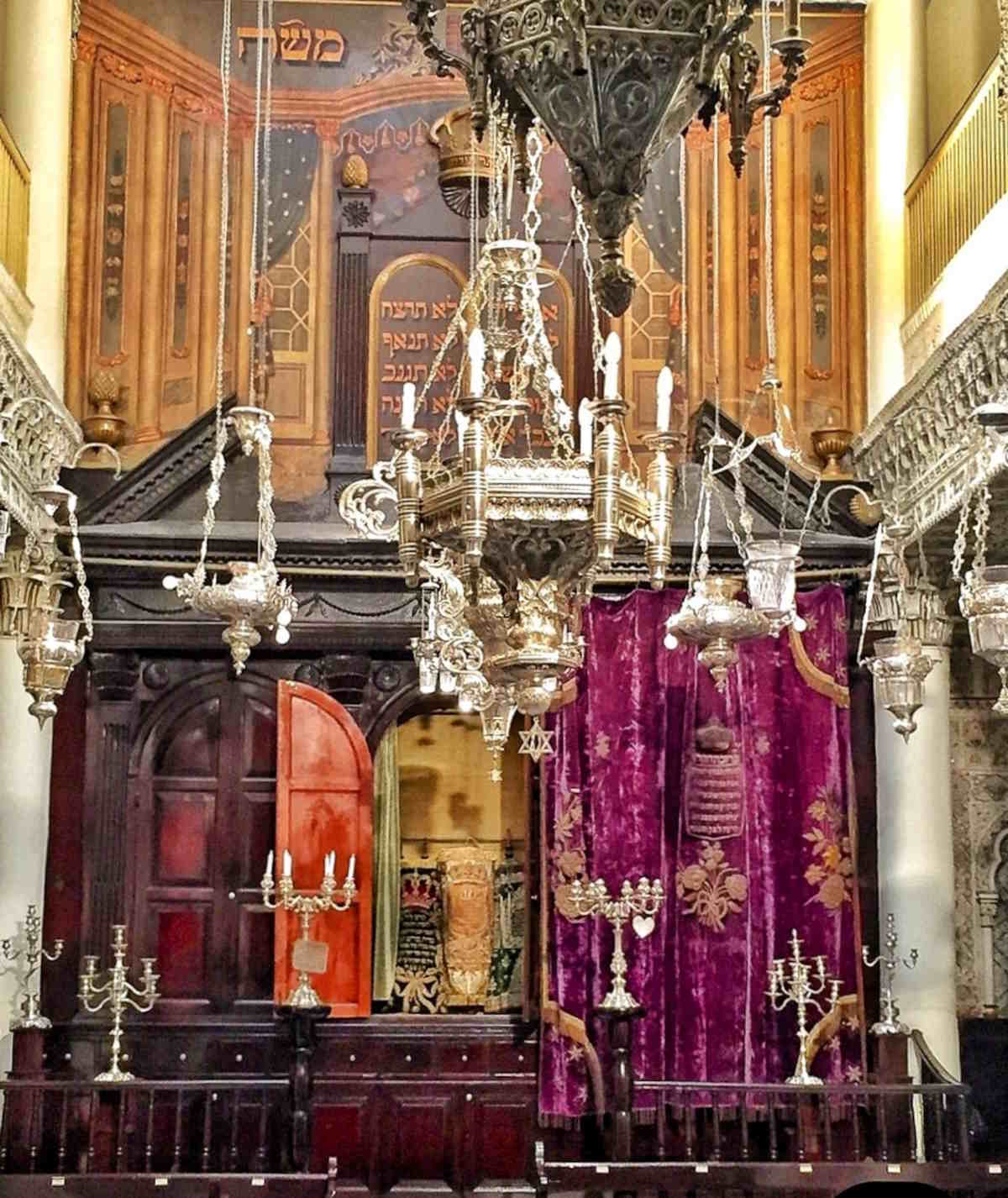 Interni della sinagoga Moshe Nahon Tanger Interni della sinagoga Moshe Nahon Tanger