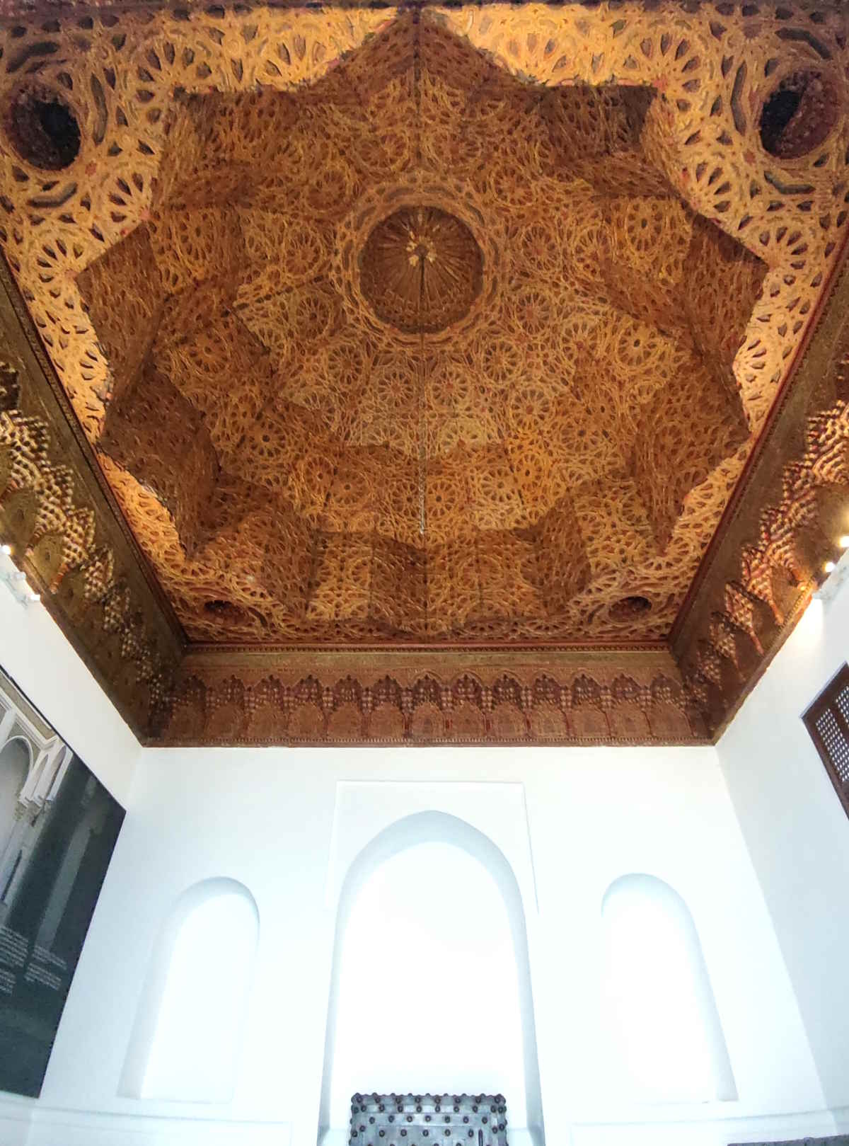 Gli splendidi soffitti nel Museo della Kasbah a Tangeri Gli splendidi soffitti nel Museo della Kasbah a Tangeri